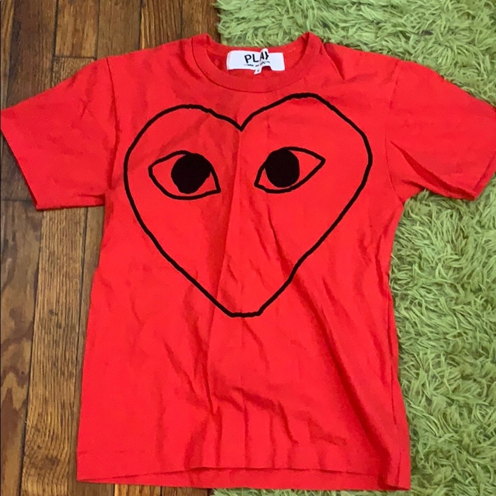 Play Comme des Garçons Heart Tee in Red